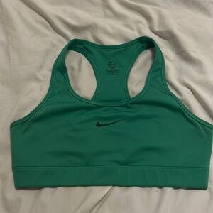 Green sports bra Nike medium